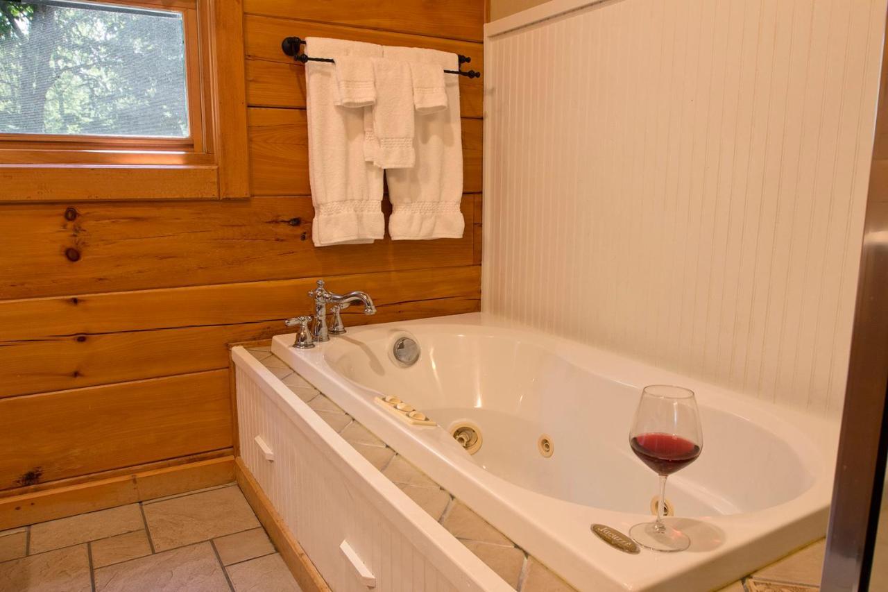 Lazy Bear Lodge Valle Crucis 外观 照片