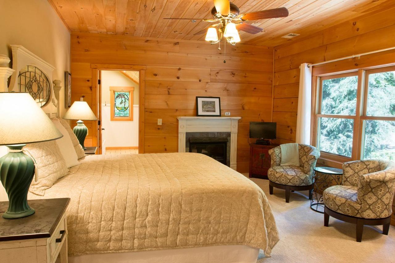 Lazy Bear Lodge Valle Crucis 外观 照片